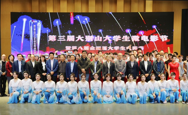 AT8V1959-.JPG AT8V1959-.JPG